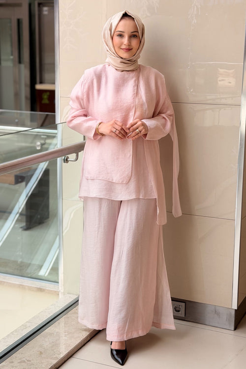 Ensemble avec blouse à découpe devant