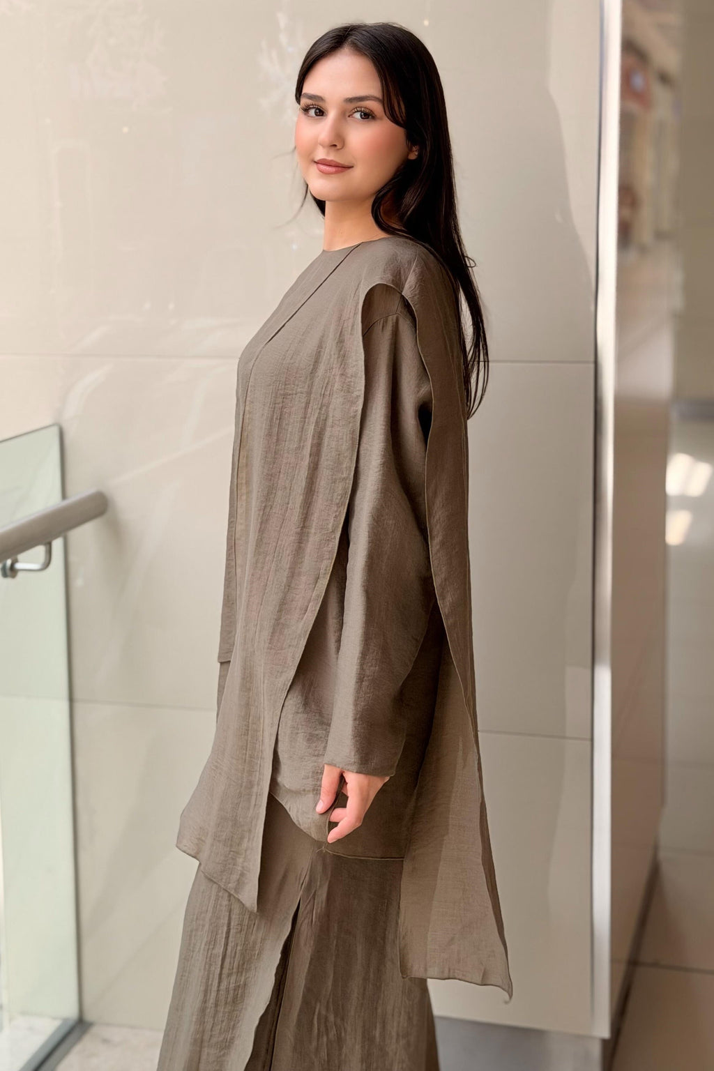 Ensemble avec blouse à découpe devant