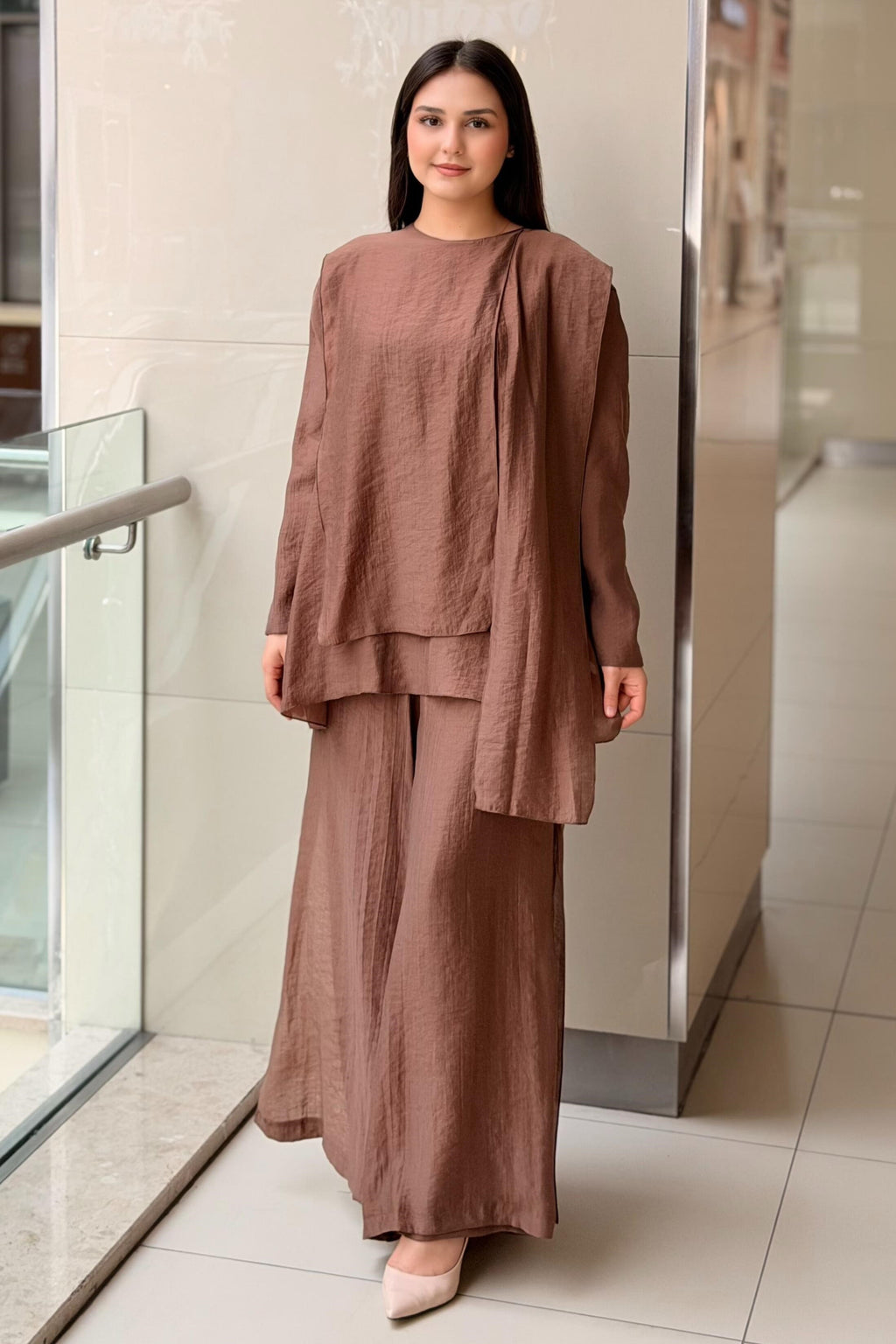 Ensemble avec blouse à découpe devant